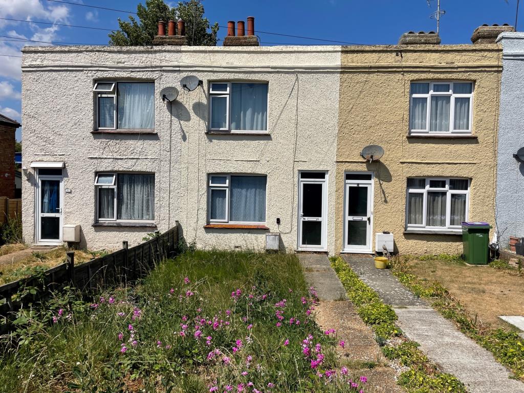 Lot: 114 - TWO-BEDROOM HOUSE FOR INVESTMENT -